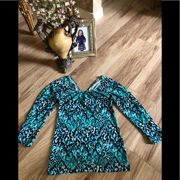 Beautiful, flattering, top NWOT 🍁 - Picture 3 of 8